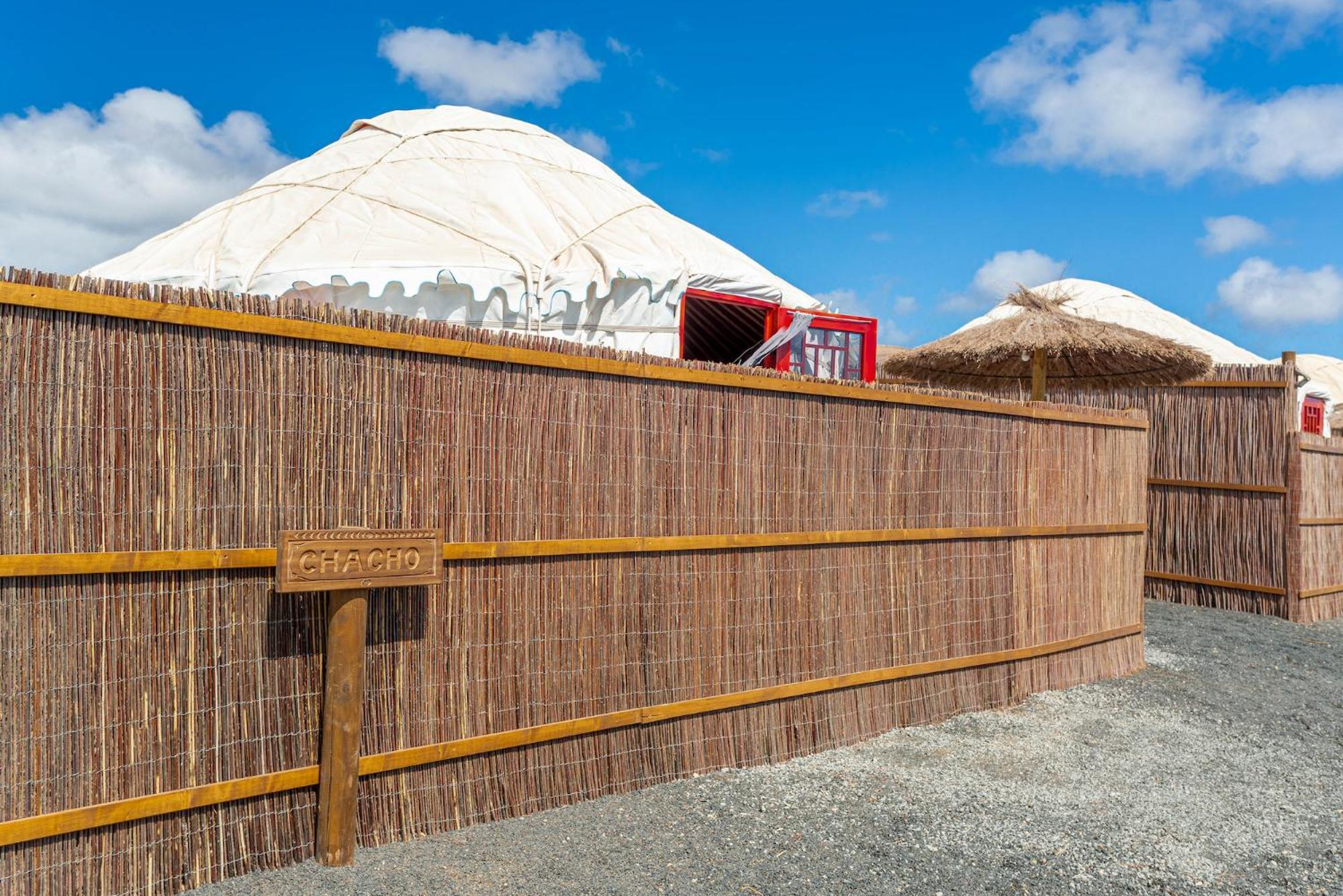 Finca De Arrieta Village - Yurts And Stone Cottages - Shared Pool - Walking Distance To Arrieta Beach - Off Grid Tabayesco Екстериор снимка