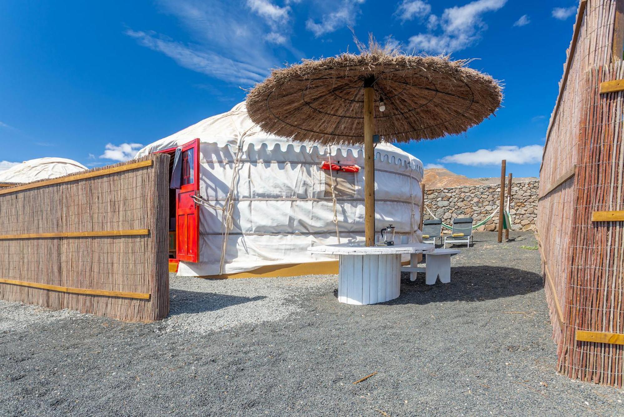 Finca De Arrieta Village - Yurts And Stone Cottages - Shared Pool - Walking Distance To Arrieta Beach - Off Grid Tabayesco Екстериор снимка