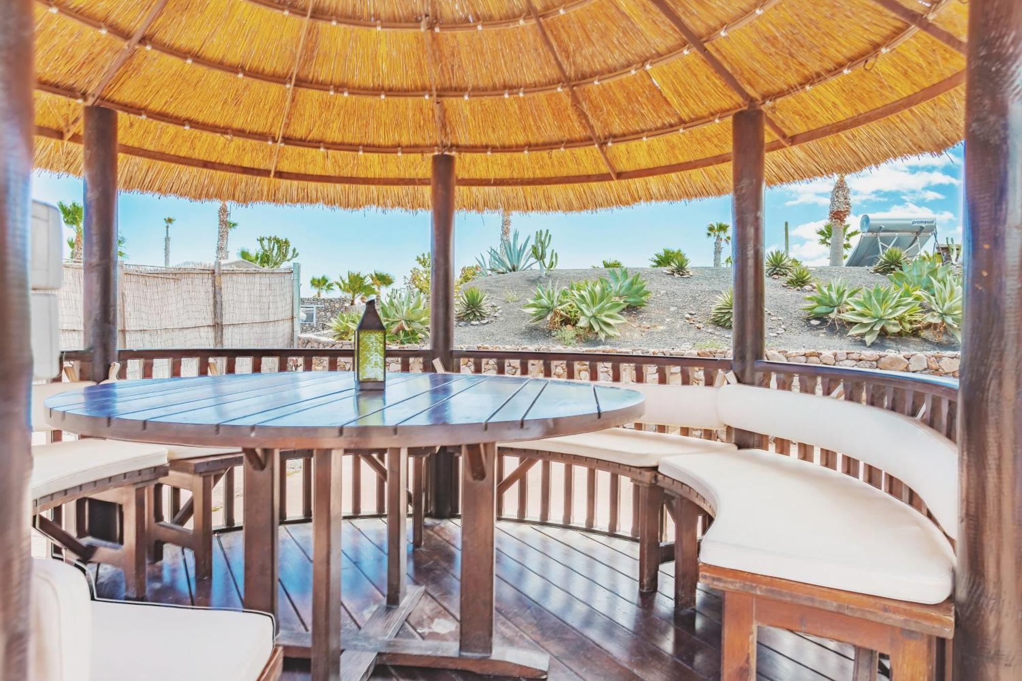 Finca De Arrieta Village - Yurts And Stone Cottages - Shared Pool - Walking Distance To Arrieta Beach - Off Grid Tabayesco Екстериор снимка
